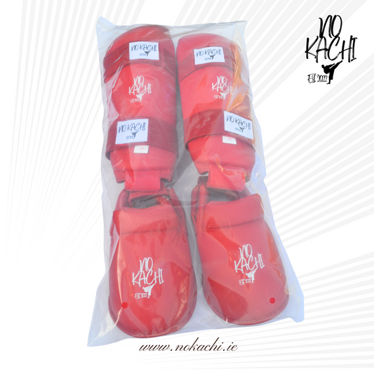 Roter Schienbein- und Fußschutz